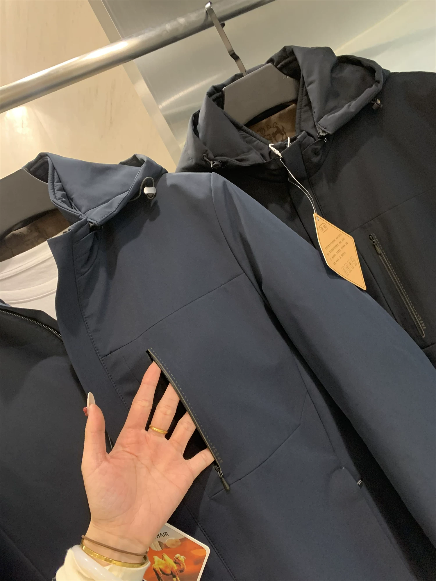 Dòng sản phẩm dành cho doanh nhân Don Quixote! Len lạc đà + ruột áo lông lạc đà! Áo khoác cotton có mũ trùm đầu dành cho nam.