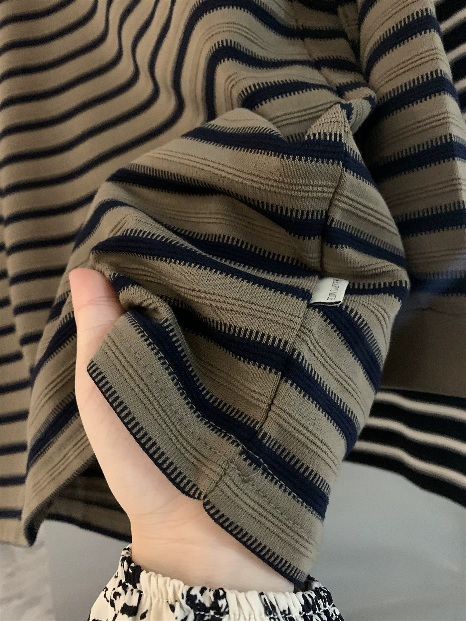 Don Quixote Classic Stripes! Áo thun nam dài tay thẳng kiểu dáng cổ điển thoáng khí thấm hút mồ hôi mùa thu