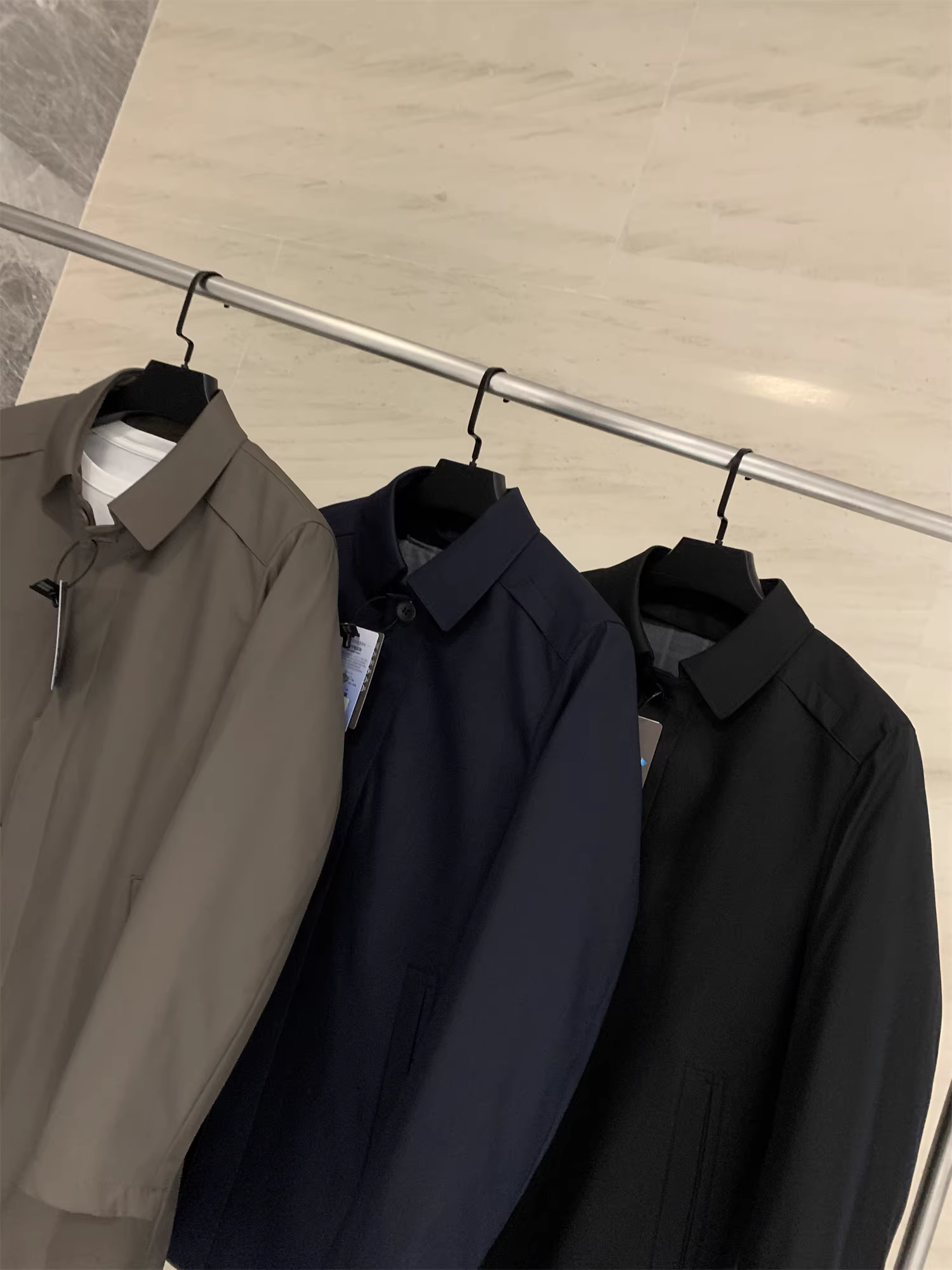 Don Quixote Dòng sản phẩm cao cấp! Có thể tháo rời lớp lót! Áo khoác dài có ve áo dành cho nam giới mùa thu.