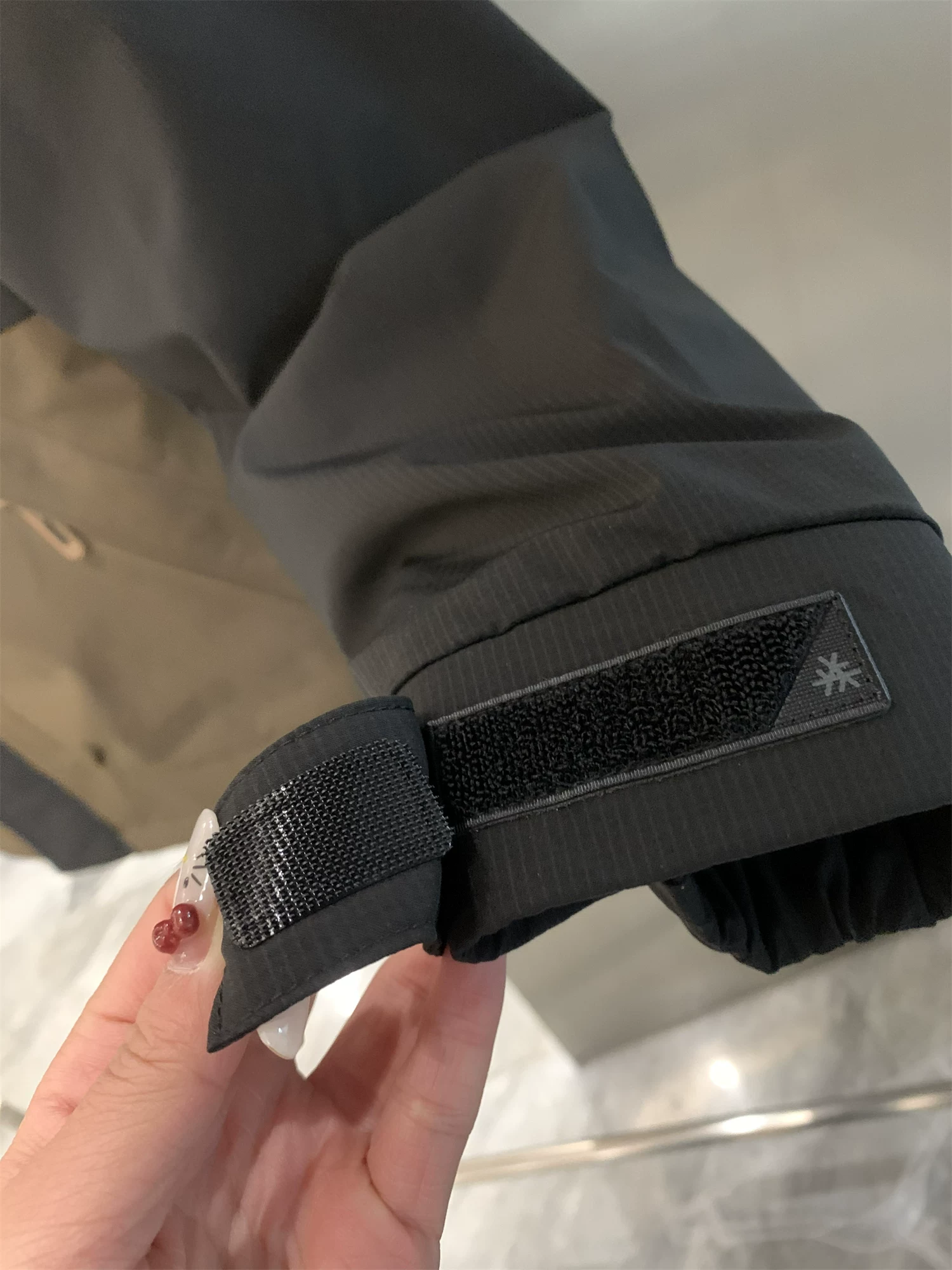 Don Quixote dòng H! 90% lông vịt! Áo khoác phao nam dày có mũ trùm đầu, phối màu mùa đông.