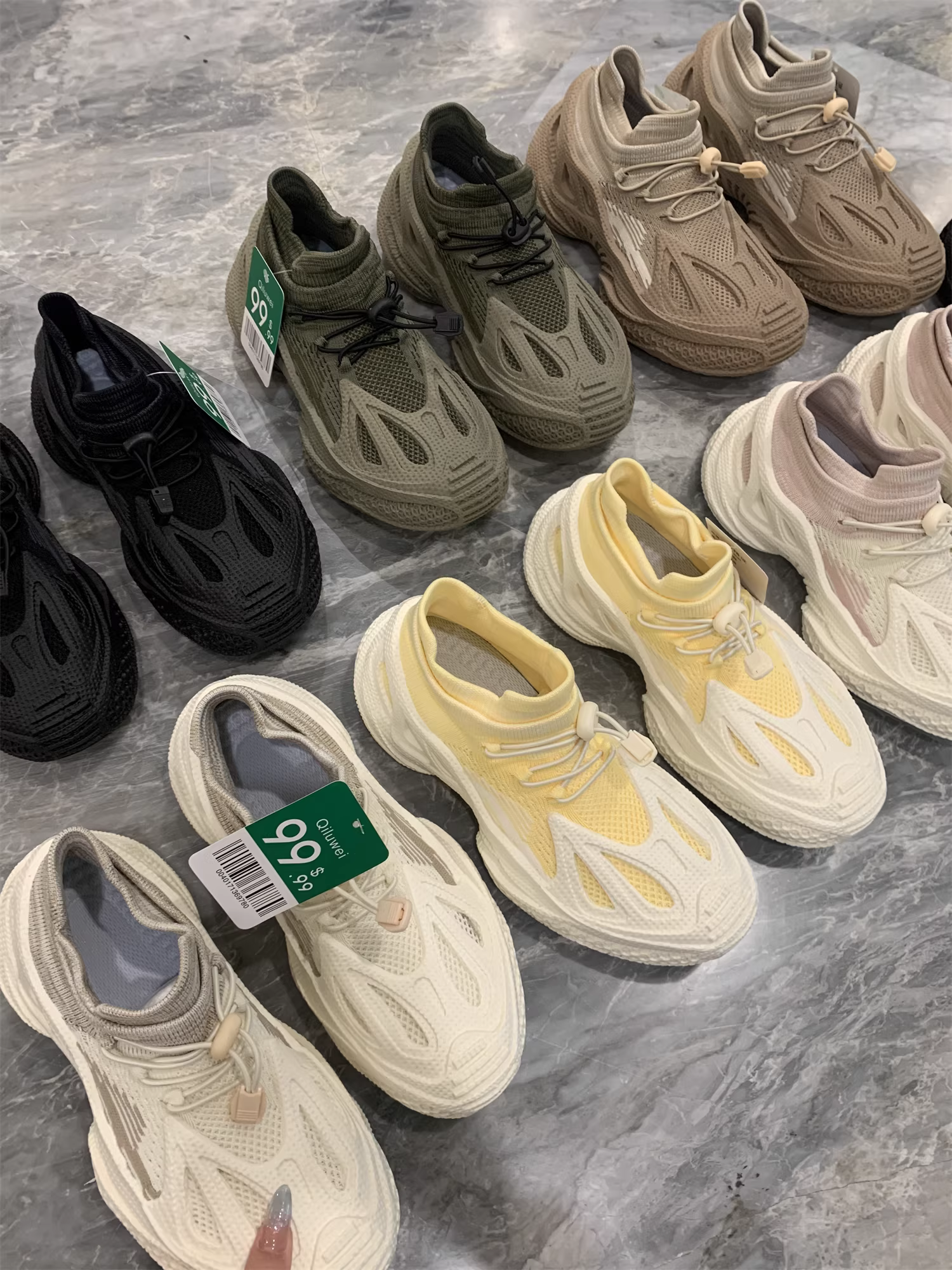 Don Quixote Cool Armor! Giày và tất thể thao thông thường nhẹ, mềm, đàn hồi, chống trượt, thoáng khí, thấm mồ hôi dành cho nam và nữ.