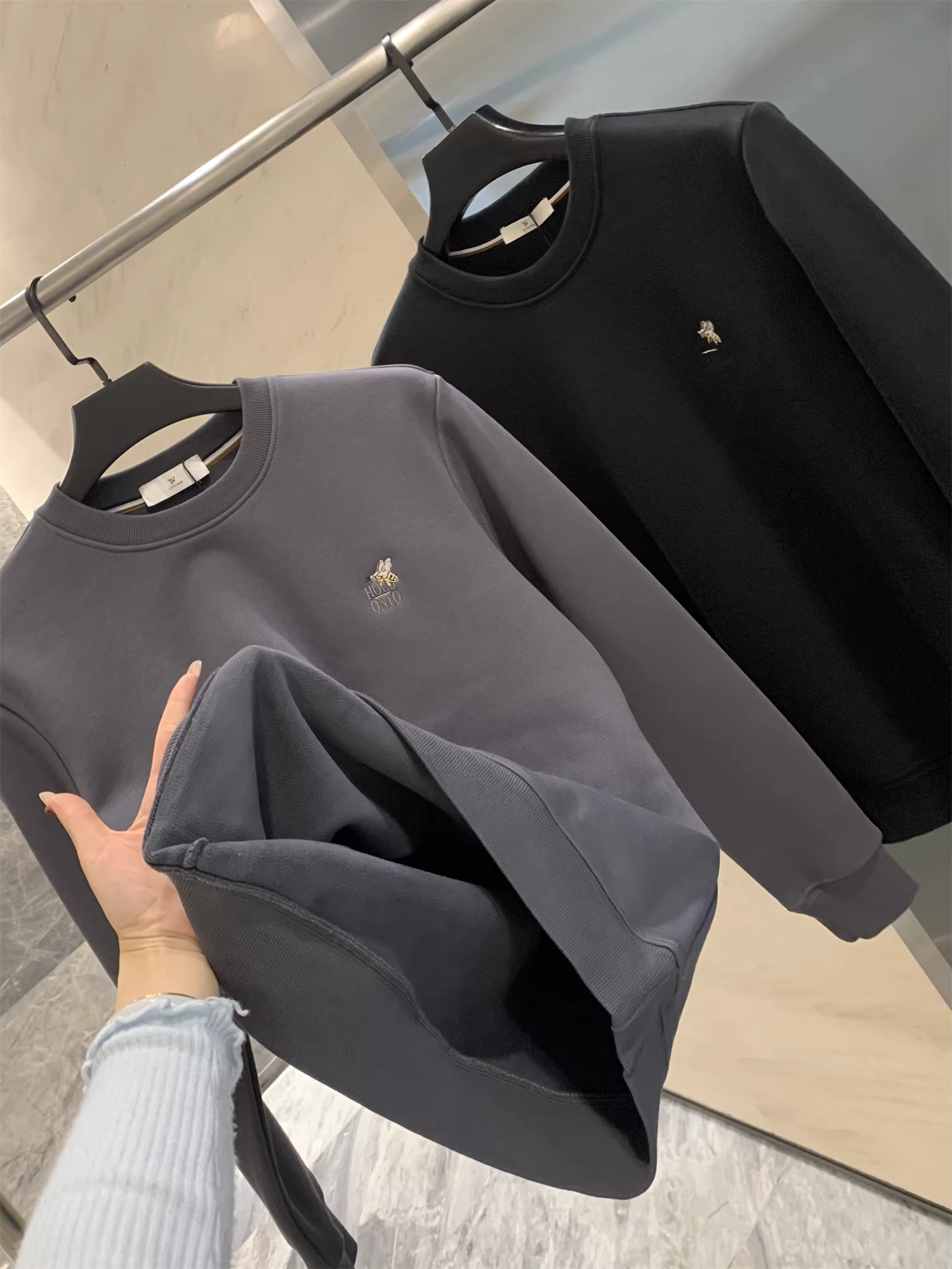 Loạt truyện về chú ong nhỏ của Don Quixote! Phong cách thiết kế! Áo nỉ đa năng, phong cách thường ngày dành cho nam, được làm từ chất liệu lông cừu tổng hợp.