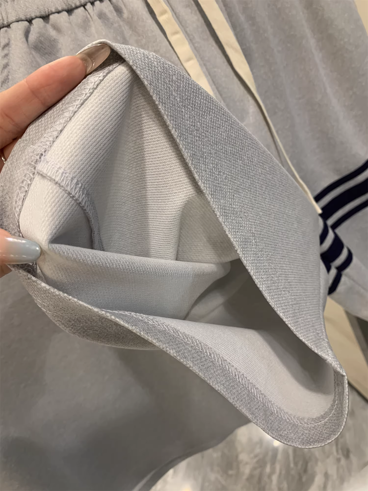 Đơn đặt hàng của công ty Don Quixote ODM! Bộ áo ngắn tay + quần đùi! Bộ đồ hai mảnh mùa hè thoáng khí, thân thiện với da, phong cách thường ngày dành cho nam.