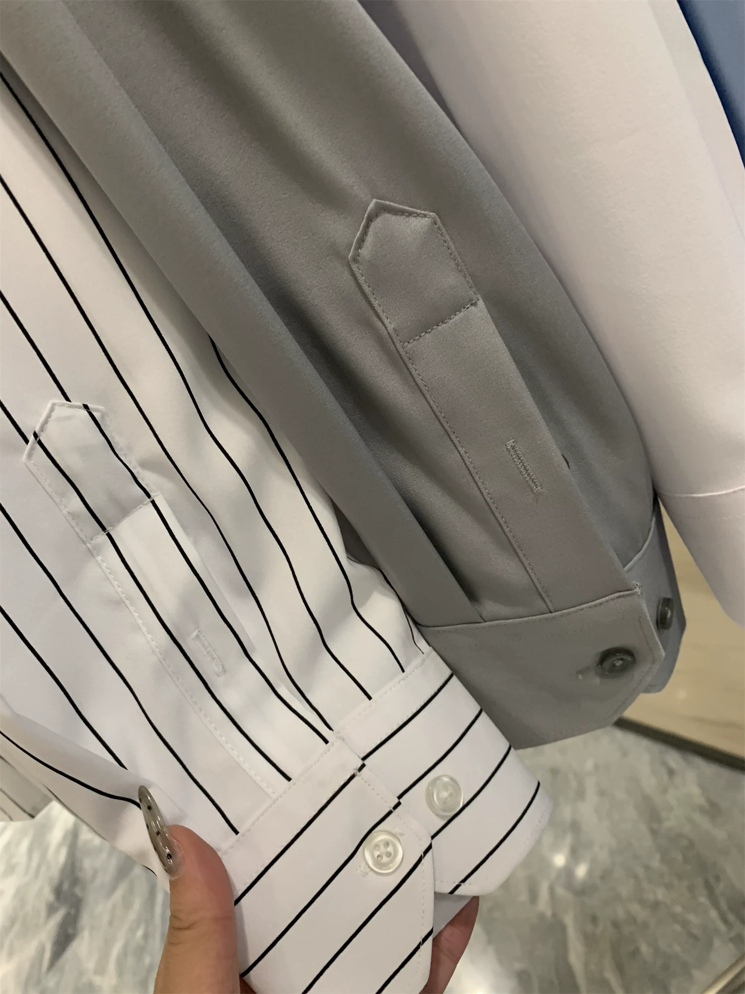 Đơn đặt hàng của công ty Don Quixote ODM! Độ đàn hồi cao và khả năng chống nhăn! Áo sơ mi nam mùa thu màu trơn, kiểu dáng đa năng, tay dài, theo xu hướng.