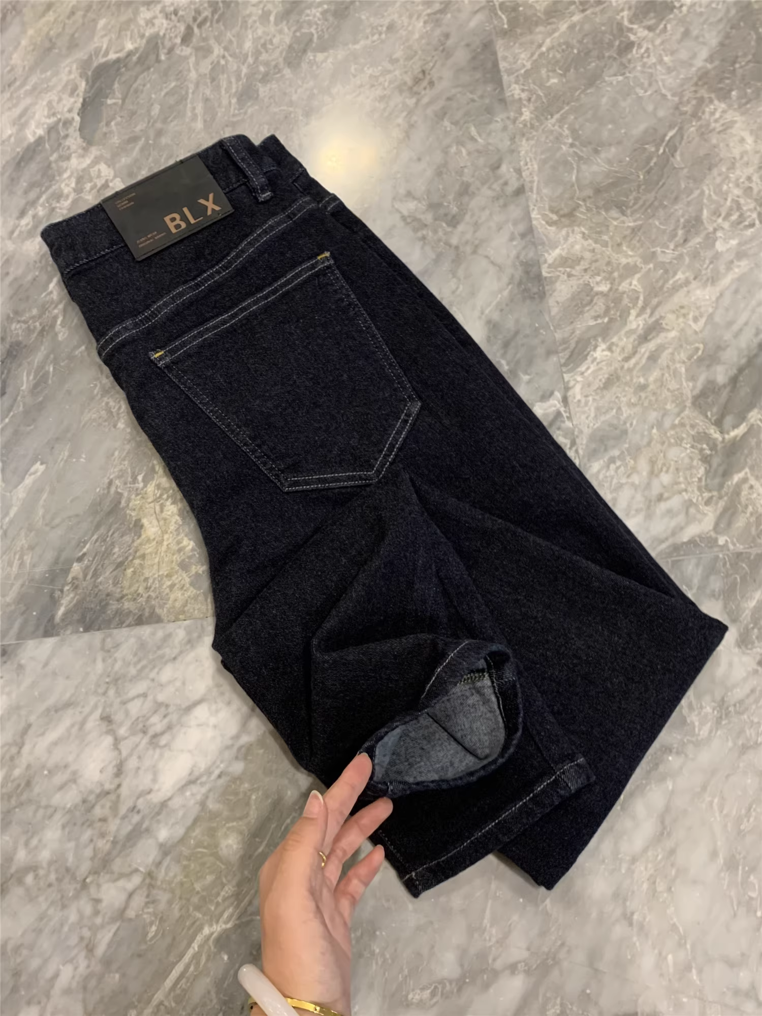 Sản phẩm gia đình Don Quixote! Chải kỹ để giữ ấm! Quần jean nam dáng thẳng co giãn đa năng mùa thu.