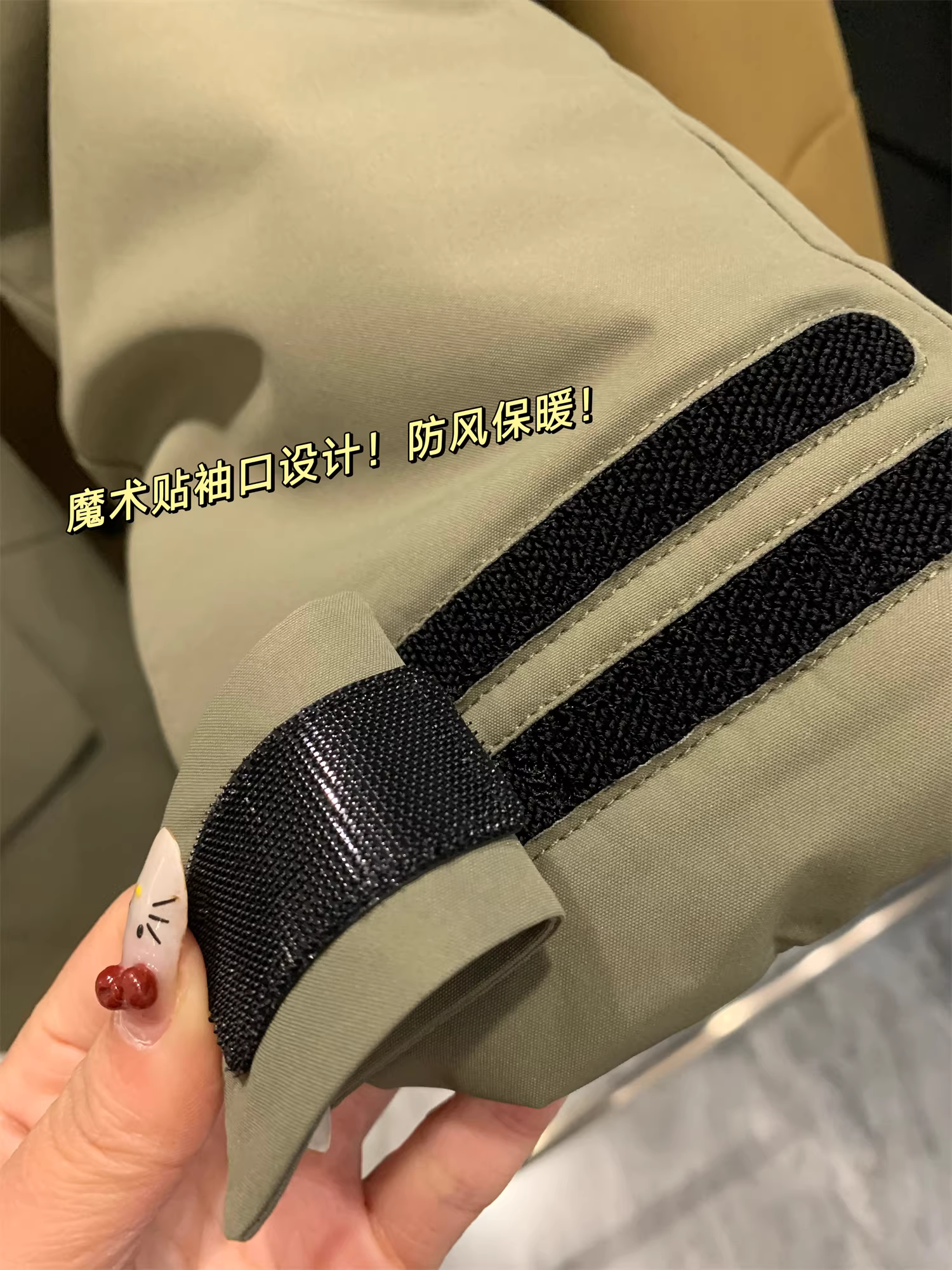 Công nghệ phản quang nhiệt của Don Quixote! 90% lông vịt! Áo khoác lông vũ có mũ trùm đầu, chống gió và ấm áp cho mùa thu và mùa đông.