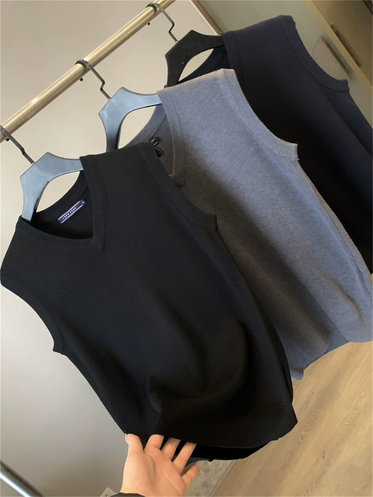 Don Quixote có phong cách! Áo len pha! Áo len dệt kim màu trơn đa năng mùa thu dành cho nam.