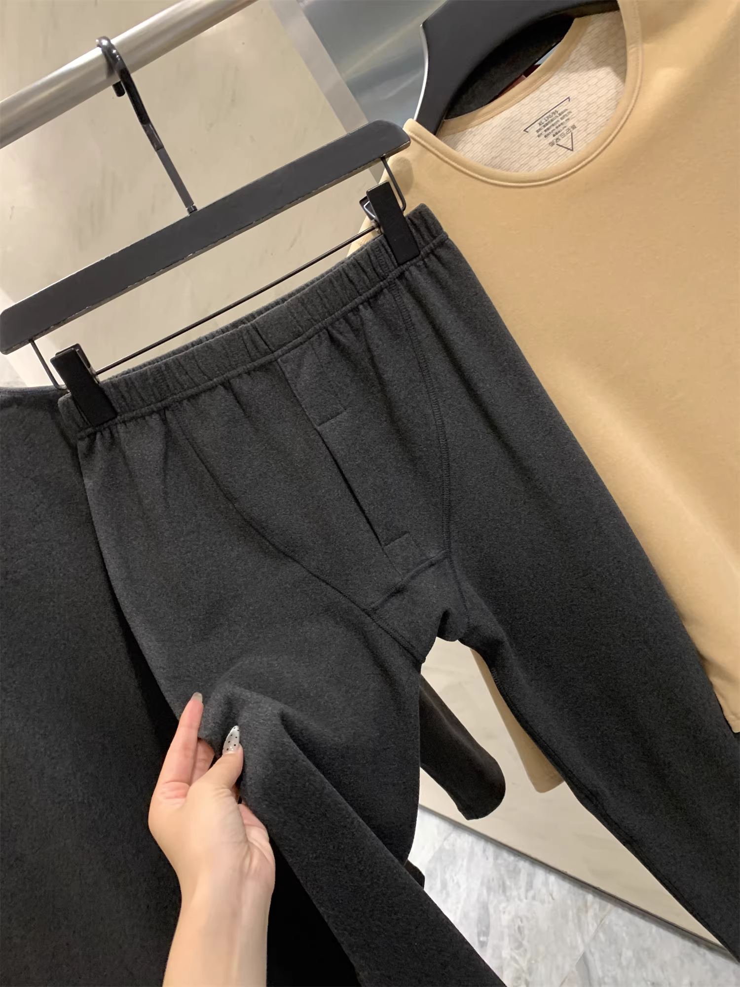 Don Quixote kết hợp lụa dâu tằm + len cừu! Bộ áo + quần ấm áp thân thiện với làn da mùa thu đông dành cho nam và nữ