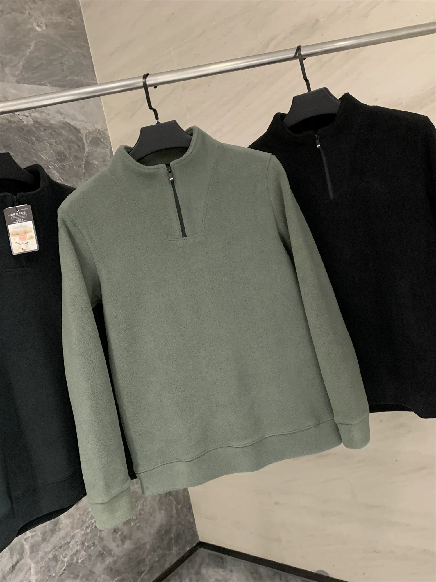 Don Quixote thật tuyệt vời! Áo nỉ hai lớp dày dặn! Áo nỉ nam cổ đứng nửa khóa kéo mùa đông