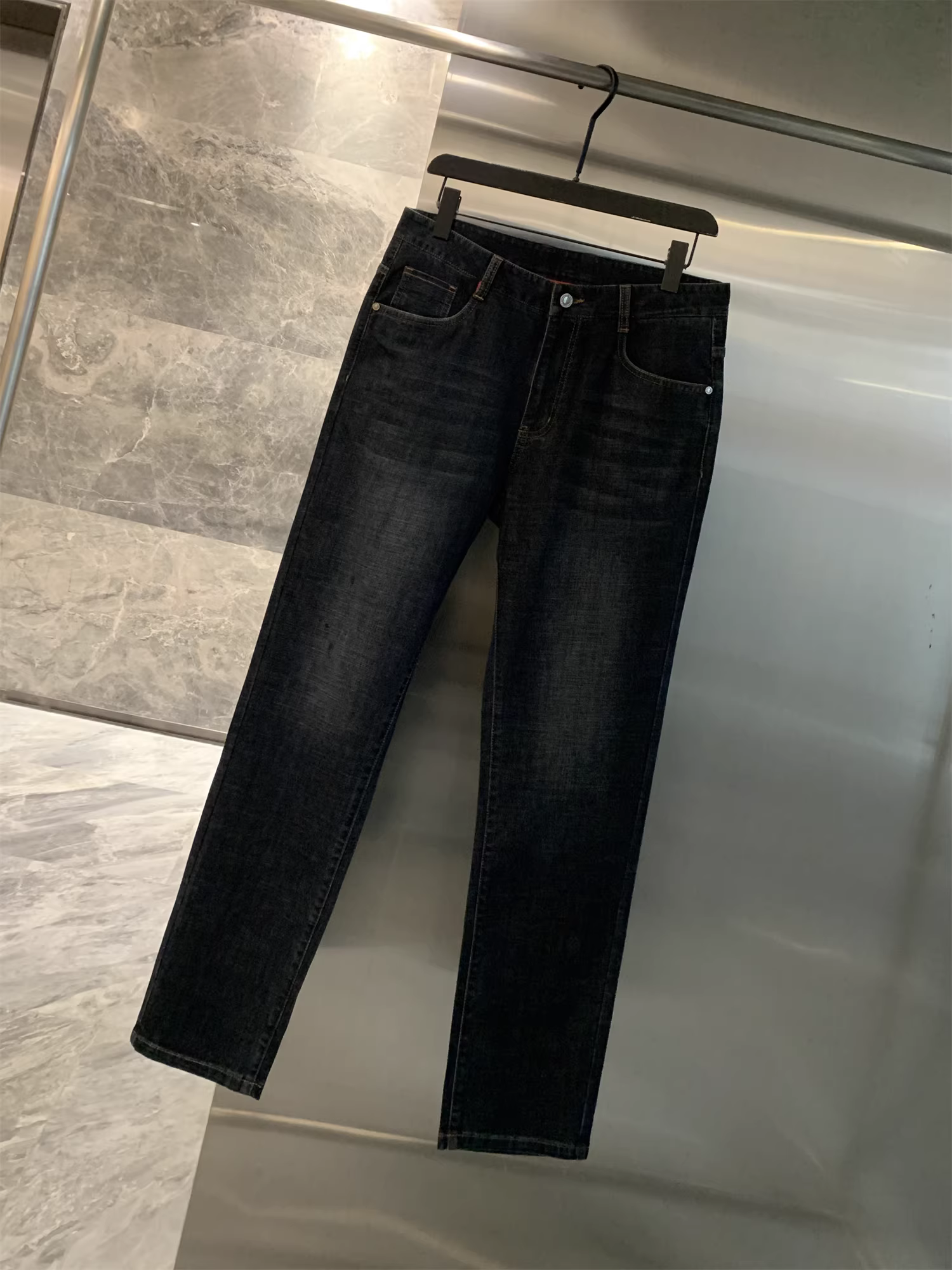 Don Quixote Hàng Tốt! Quần jean nam chất liệu cotton pha co giãn, thấm hút mồ hôi, thoáng khí, kiểu dáng thường ngày.