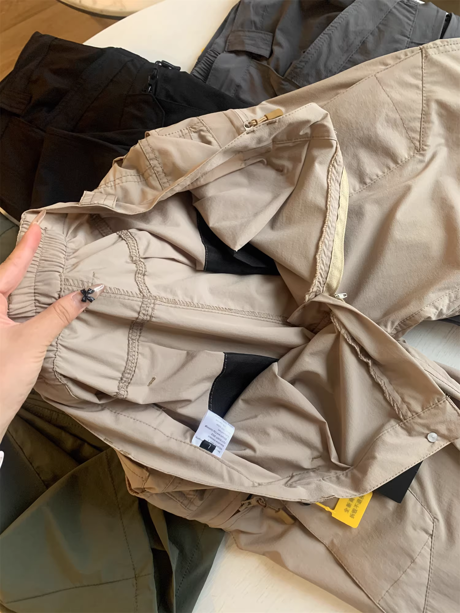 Chức năng ngoài trời của Don Quixote! Chống thấm nước, thoáng khí, nhanh khô! Quần cargo mỏng nhiều túi thời trang dành cho nam mùa hè.