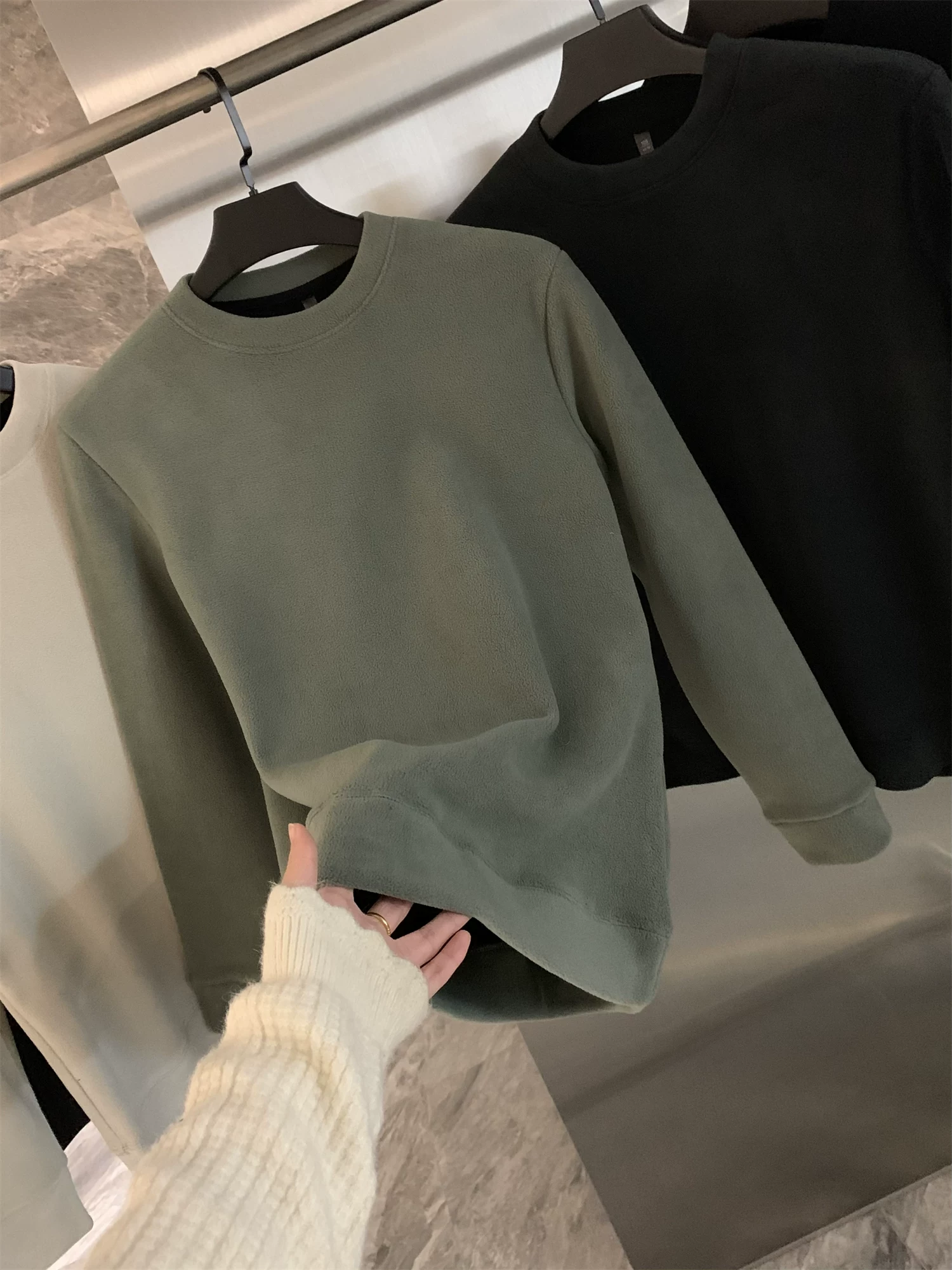 Don Quixote Len cừu + tơ tằm! Áo len cổ tròn đa năng có lót lông cừu ấm áp mùa thu đông dành cho nam giới hợp thời trang