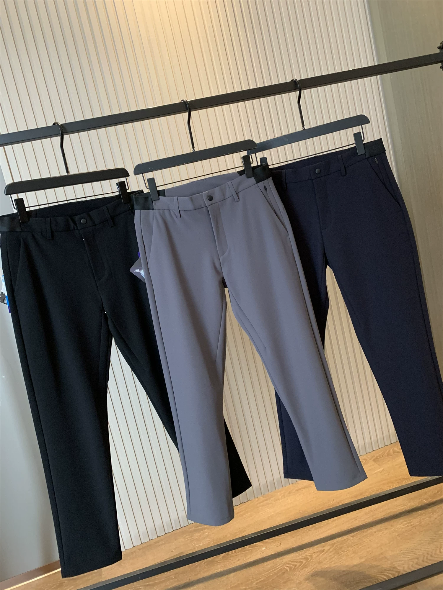 Don Quixote, chuyên gia về hoạt động ngoài trời! Chống gió và chống thấm nước! Quần âu may đường may 3D, thích hợp cho mùa thu và mùa đông.