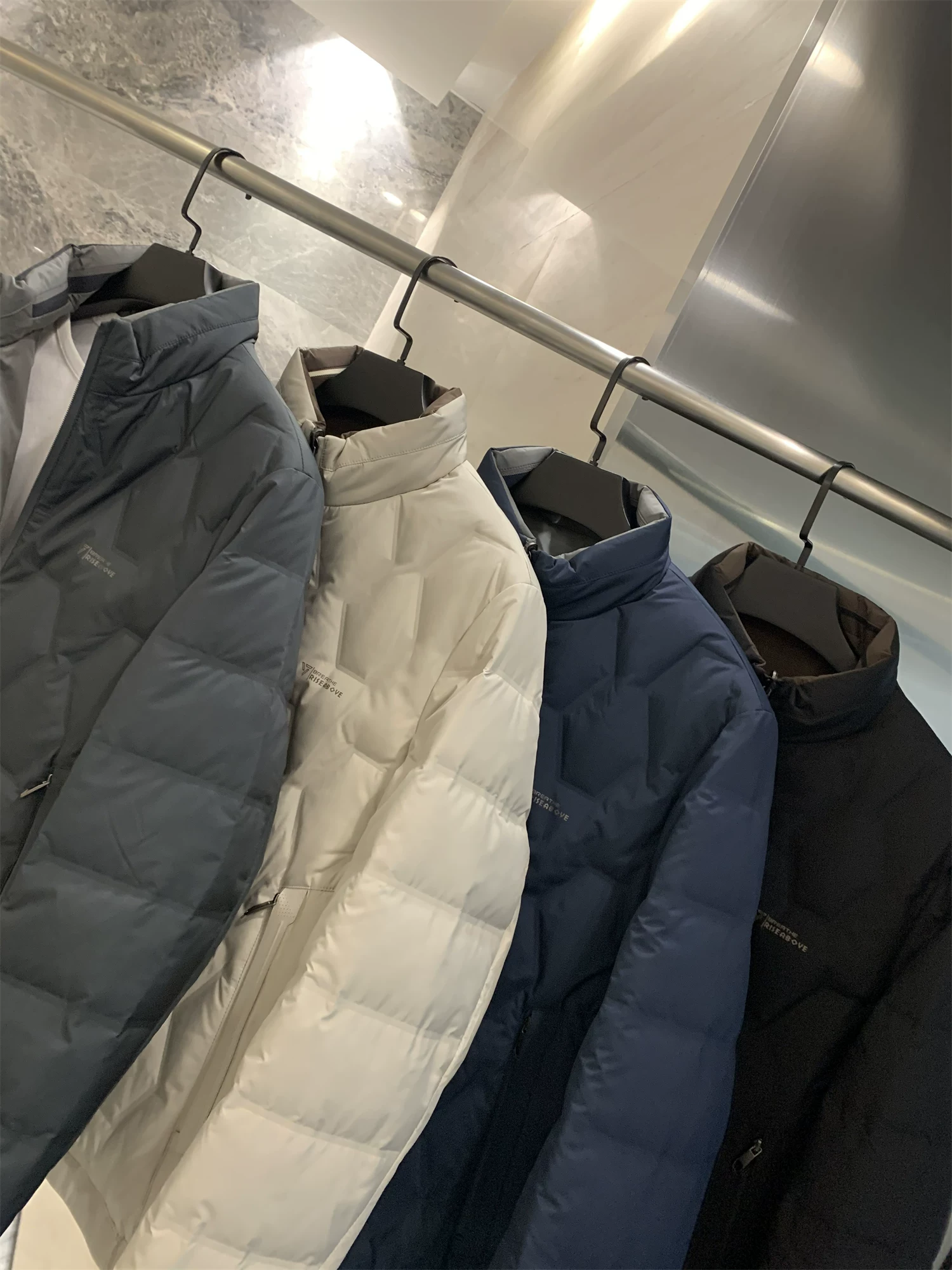 Áo khoác phao cổ đứng dày dặn giữ ấm mùa thu đông, thiết kế hai lớp, ngăn chia riêng biệt! 90% lông vũ vịt.