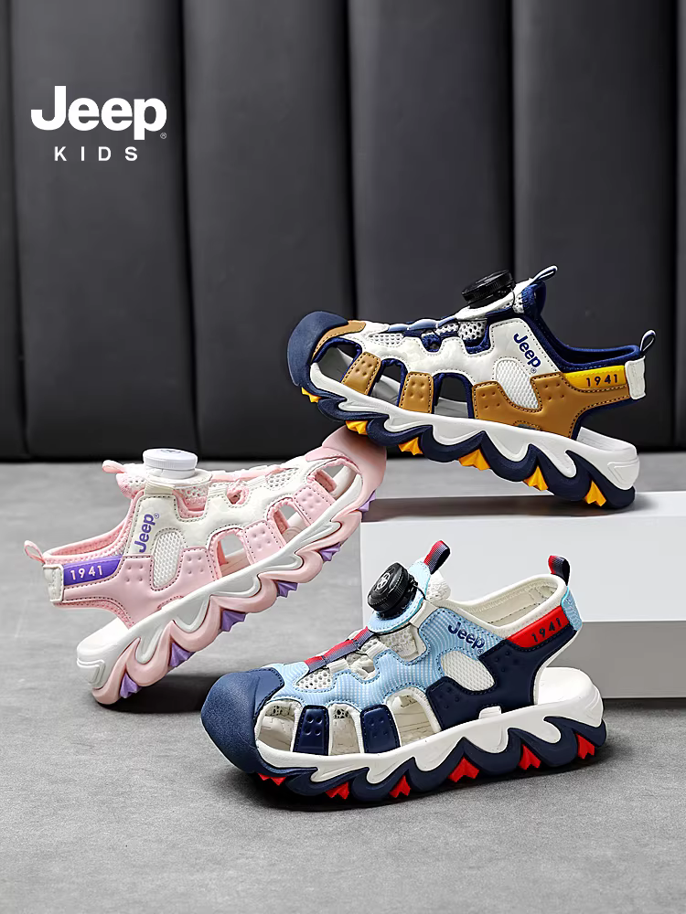 Dép thể thao trẻ em Jeep kiểu mùa hè 2025 mẫu mới dành cho trẻ lớn hơn, mũi kín, đế mềm, chống trơn trượt, giày đi biển cho bé trai