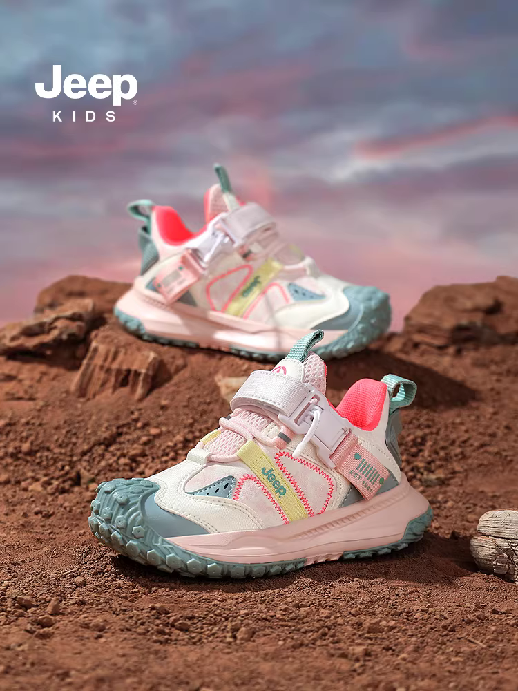 Giày thể thao nhẹ trẻ em Jeep mùa xuân thu 2025 kiểu dã ngoại cắm trại mới giày chạy bộ chống trơn trượt cho bé gái giày cho bé trai