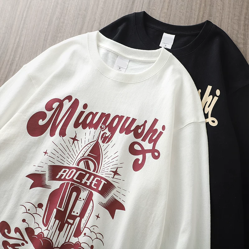 OMZM áo thun in hình tên lửa nguyên bản 320G nặng tay dài tay áo thun nam mùa xuân thu cổ tròn áo thun cotton dáng rộng áo sơ mi đáy rộng