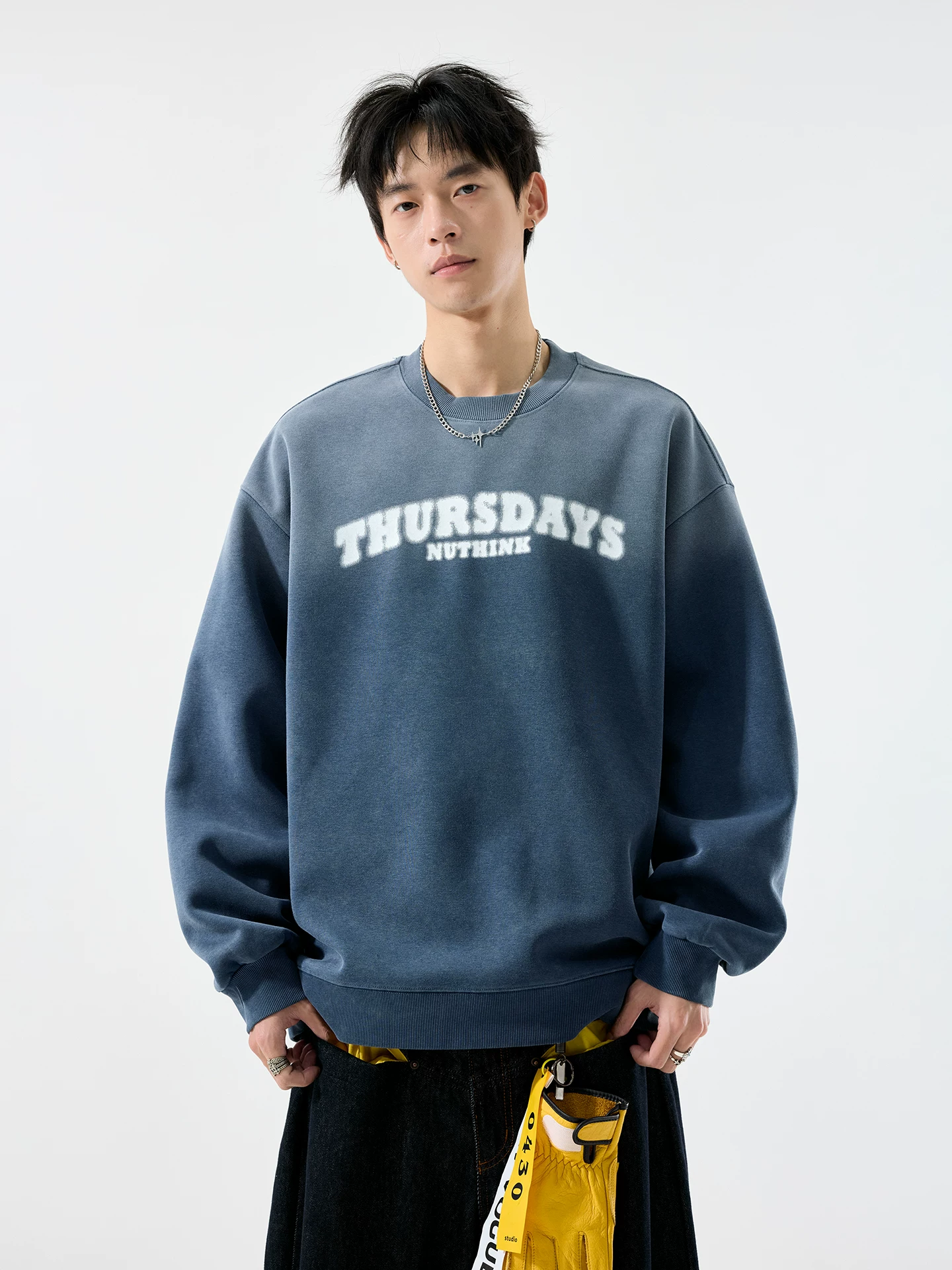 Áo nỉ batik hạng nặng OMZM400G dành cho nam, áo sơ mi cổ tròn in họa tiết gradient phong cách Mỹ mùa thu, áo khoác dài tay dáng rộng