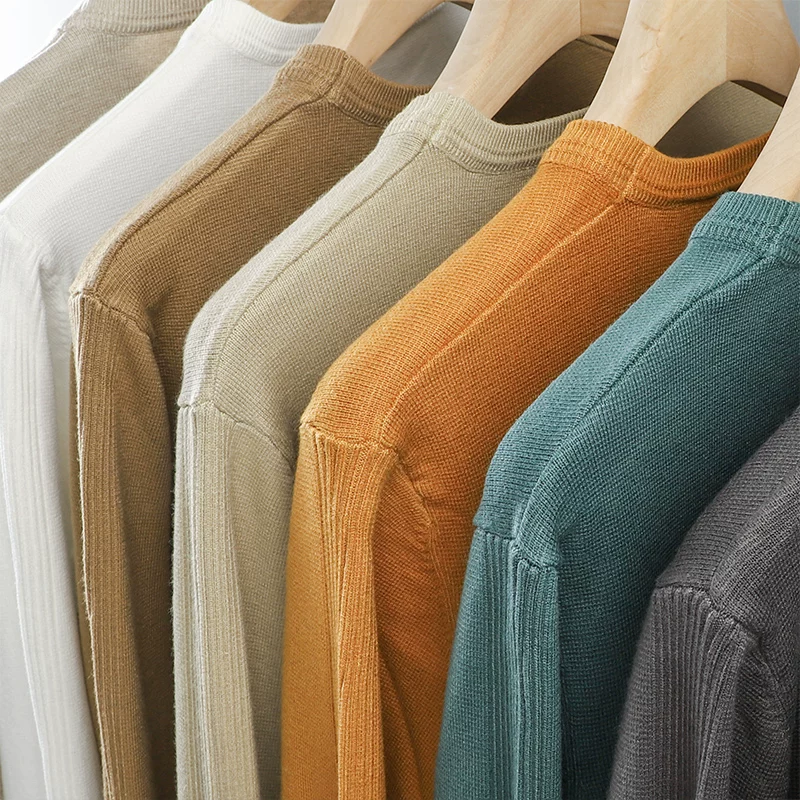 Áo len cổ tròn màu trơn kiểu Mỹ dành cho nam, áo len dệt kim đa năng hợp thời trang thu đông mới dành cho nam.