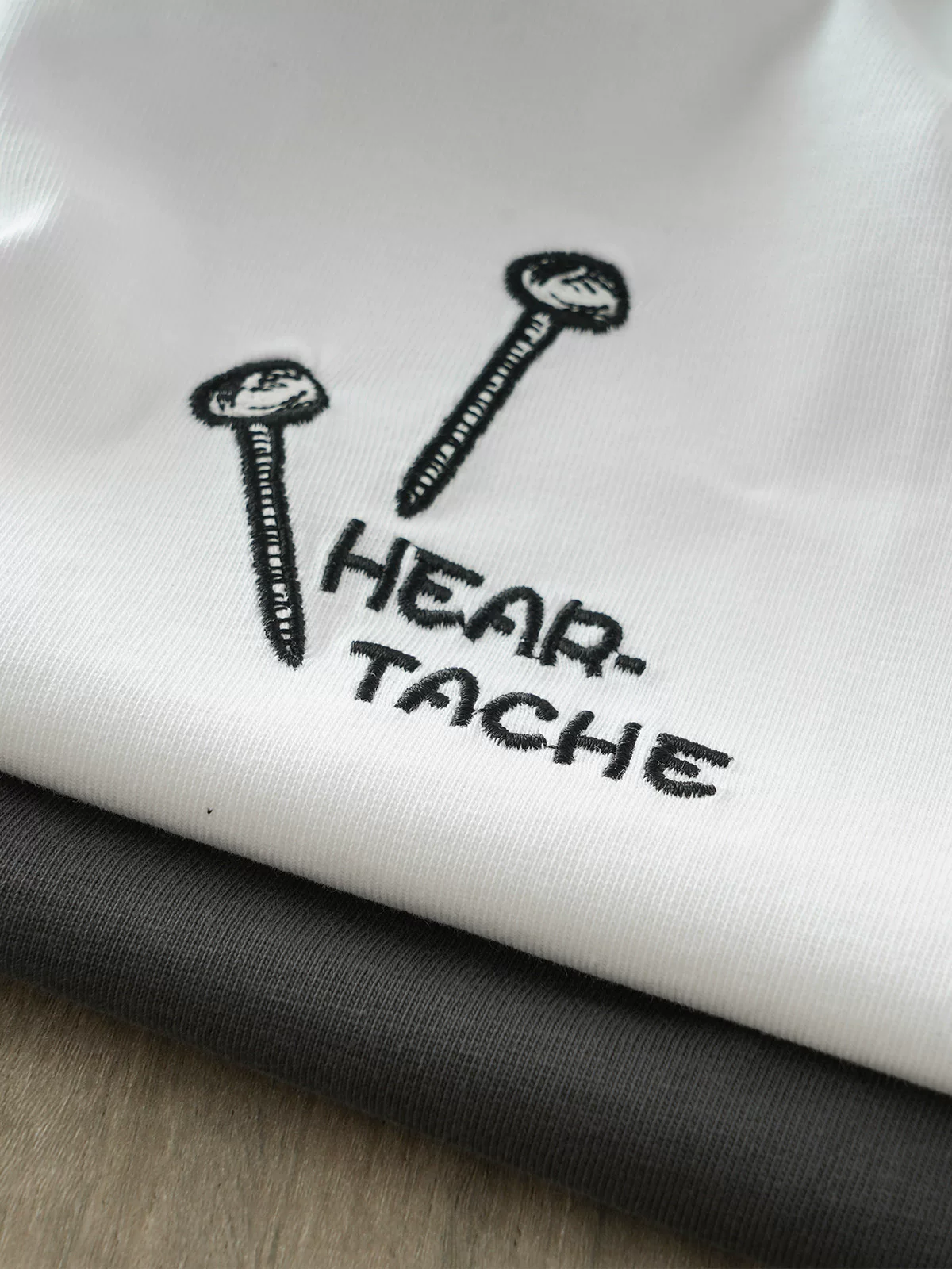 [Thêu chữ bằng ghim] Áo thun ngắn tay bằng cotton nguyên chất hạng nặng dành cho nam, áo sơ mi cổ tròn thoáng khí và rộng rãi cho mùa hè.