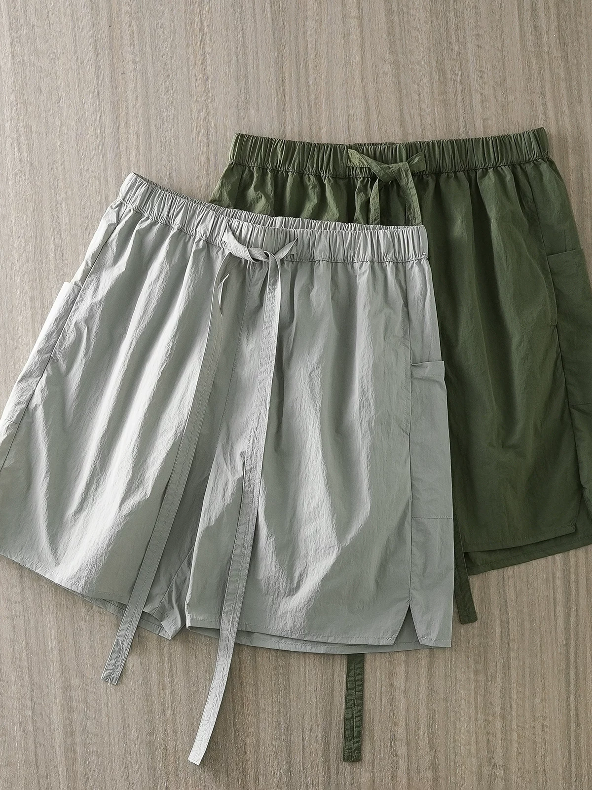 [Trọng lượng nhẹ và siêu mỏng] Quần short khô nhanh bằng vải lụa băng kiểu Mỹ dành cho nam, quần short năm điểm thoáng khí mùa hè, quần short đi biển chống nước chức năng ngoài trời