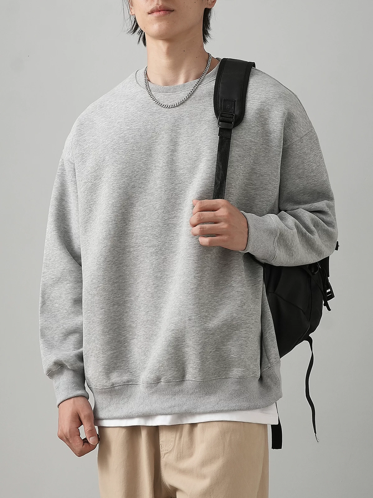 Áo thun cổ tròn hạng nặng 460G kiểu Mỹ của OMZM dành cho nam, áo khoác không mũ màu trơn mùa thu, áo thun dáng rộng và đa năng.