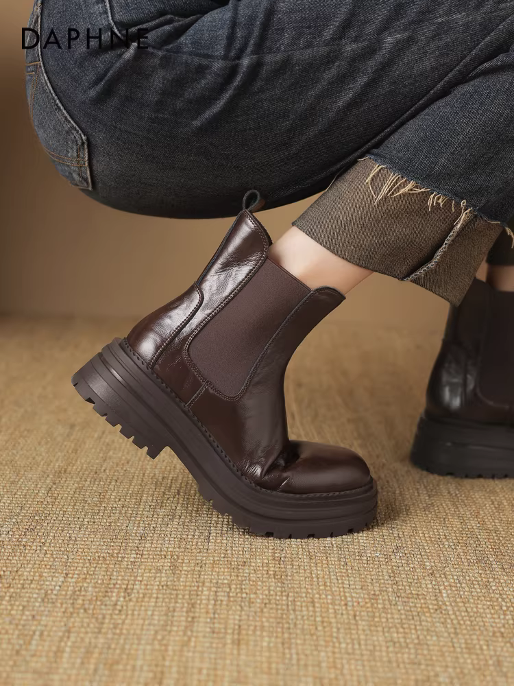 Giày bốt nữ Daphne Chelsea 2025 giày bốt mới mùa đông nữ bốt ngắn đế dày giày da Melard Martin