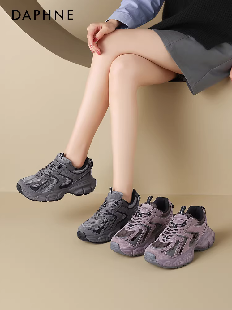Giày thể thao Daphne màu tím dành cho nữ, mẫu mới mùa thu đông 2025, nhẹ, đế dày, tăng chiều cao, đế mềm, lót lông cừu.