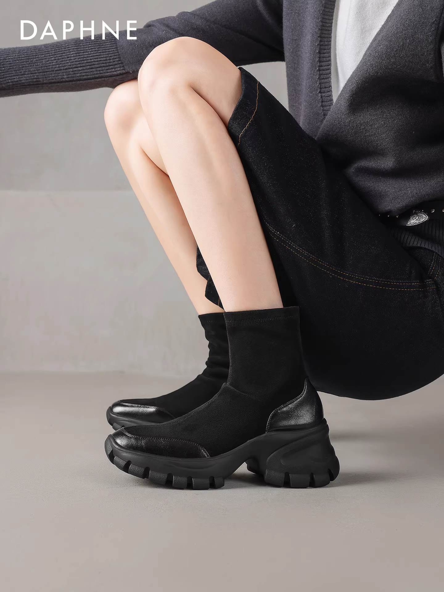 Giày bốt ngắn Daphne dành cho nữ 2025 kiểu mới đế dày cao gót, kiểu vớ thun, giày thể thao, giày Martin thường ngày