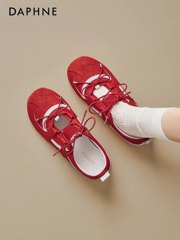 Giày tập múa ba lê màu đỏ Daphne dành cho nữ mùa xuân 2026 giày thể thao mới kiểu Mary Jane giày đơn giản giản dị giày đế thấp
