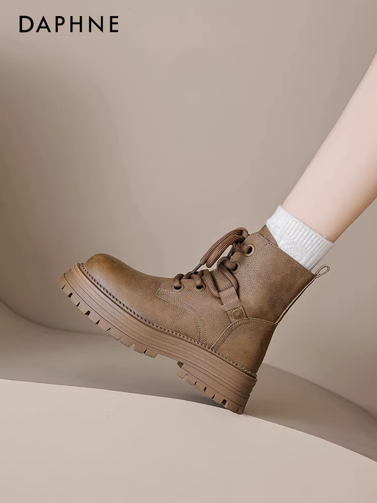 Giày bốt Martin cổ điển Daphne Brown dành cho nữ mùa đông 2025, giày bốt màu vàng mới, giày bốt đi làm ngoài trời, giày bốt ngắn lót lông giữ ấm, tăng chiều cao