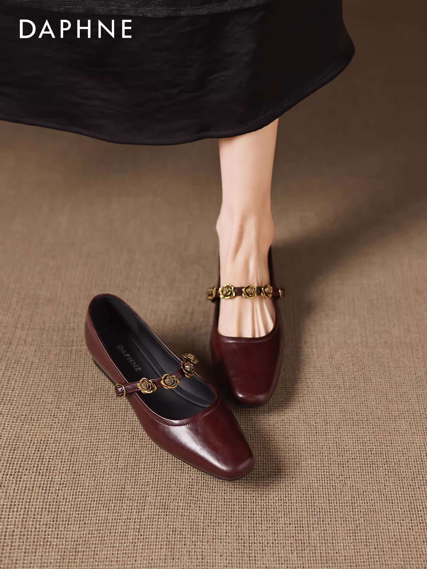 Giày bệt Daphne nữ 2025 mới thu đông kiểu Pháp Mary Jane giày da nhỏ mũi vuông đế mềm màu đỏ giày cưới