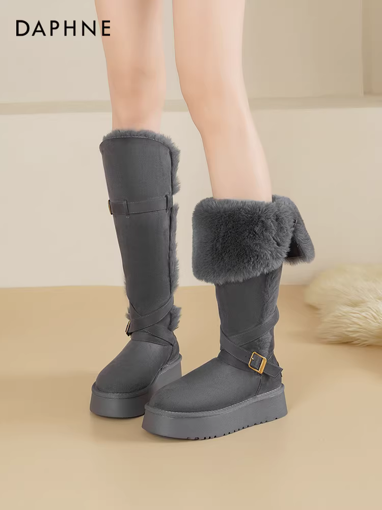 Giày bốt tuyết đế dày Daphne dành cho nữ 2025, mẫu mới mùa đông, lót lông cừu, chất liệu da lộn, giữ ấm, kiểu dáng dài, giày bông dày