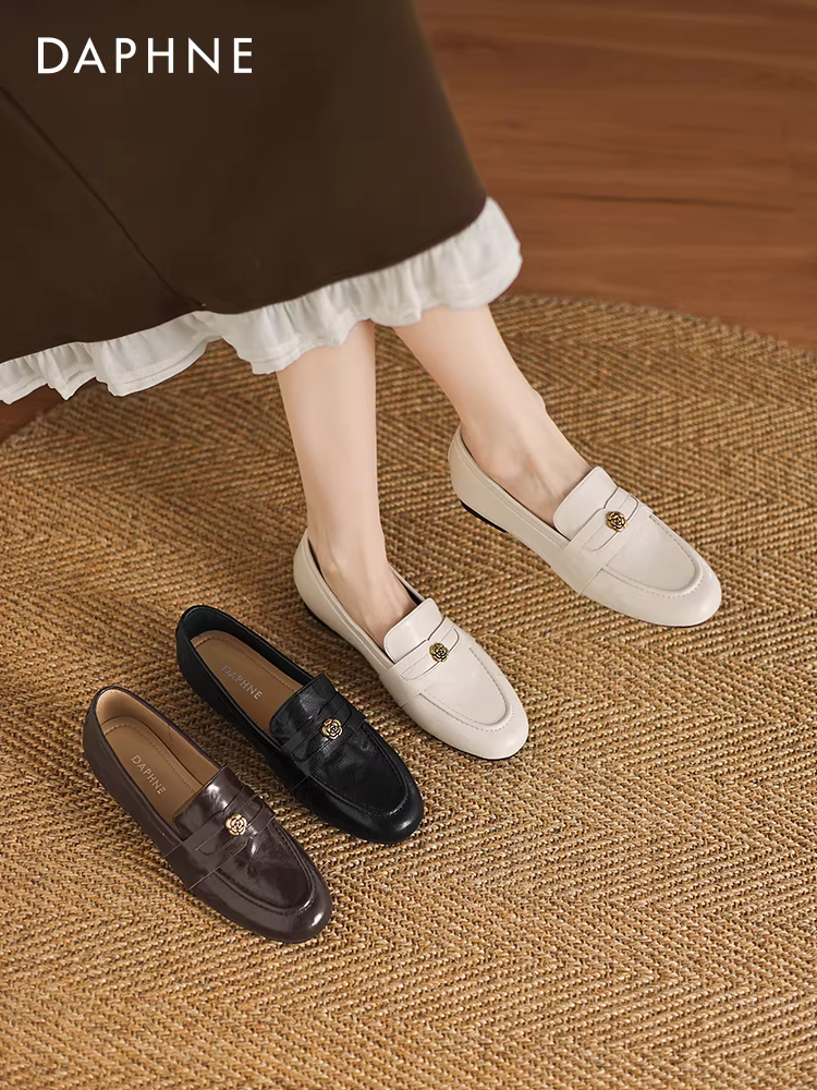 Giày lười đế mềm Daphne dành cho nữ, kiểu mới thu đông 2025, giày da phong cách Anh quốc thoải mái, giày bệt đi làm.