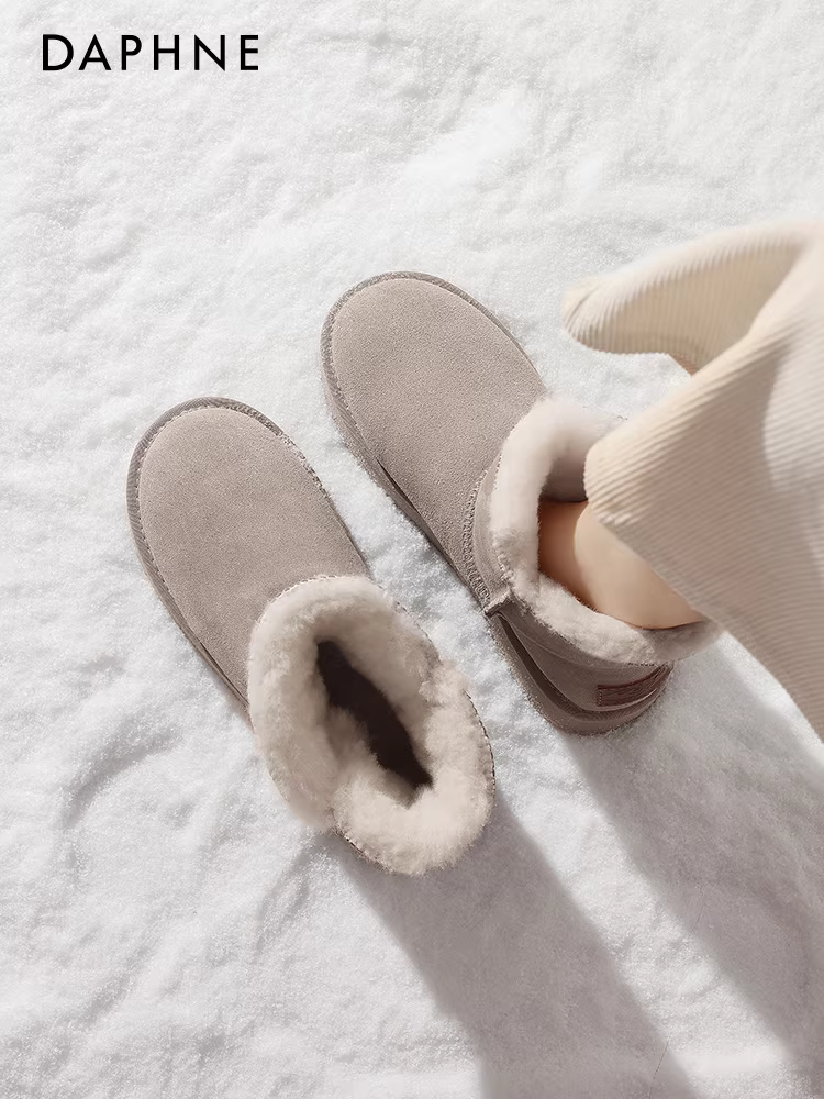 Giày bốt tuyết Daphne Sanpo dành cho nữ 2025, kiểu mới mùa đông, lót lông cừu, dày dặn, giữ ấm, kiểu lười, đế dày, chất liệu cotton Đông Bắc