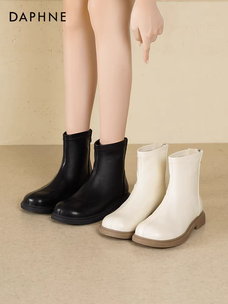 Giày bốt ngắn đen Daphne dành cho nữ 2025 kiểu Anh mới thời thượng, đa năng, kiểu dáng ôm sát, thích hợp cho mùa thu đông