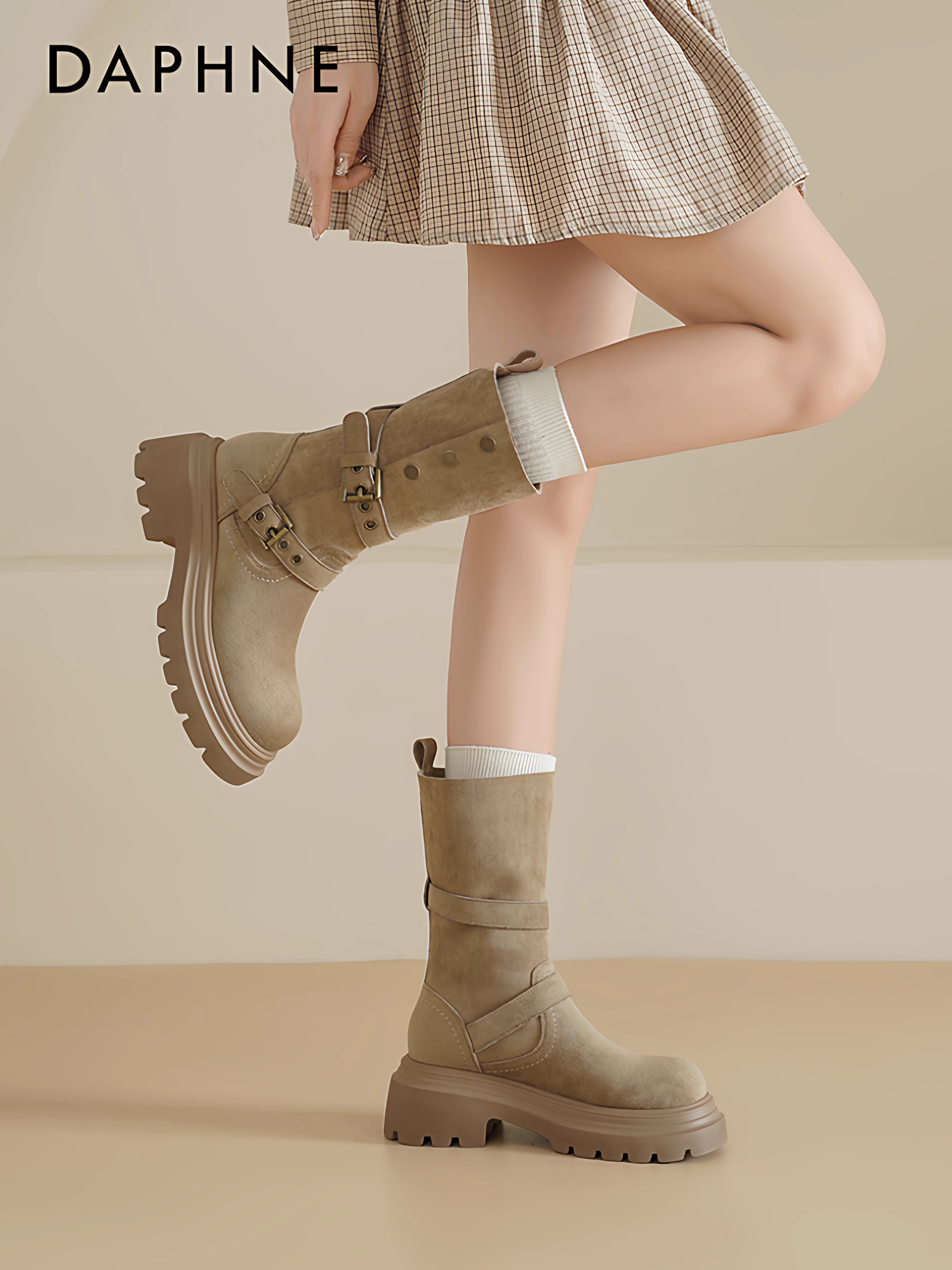 Giày bốt Daphne nữ Thu Đông 2025 kiểu mới, giày bốt Martin đa năng phong cách miền Tây, đế dày hai chiều, kiểu dáng xếp chồng, giày bốt ngắn nữ