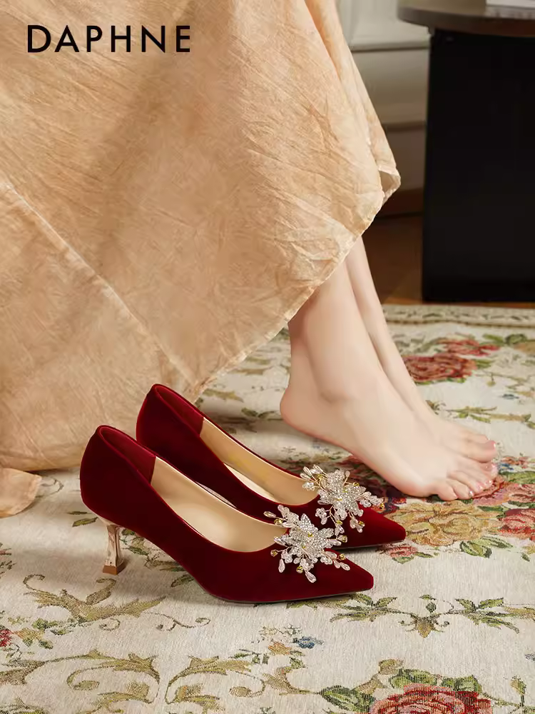 Giày cưới cao gót màu đỏ Daphne dành cho nữ 2025 giày nữ mùa xuân mới giày cao gót giày đơn Xiuhe giày cô dâu giày cưới