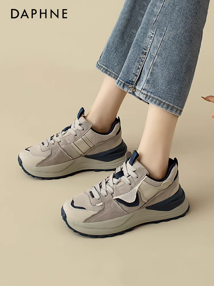 Giày thể thao Daphne retro dành cho nữ, giày tập nhẹ đế dày có lớp lót lông cừu, giày thể thao chạy bộ mùa thu 2025.