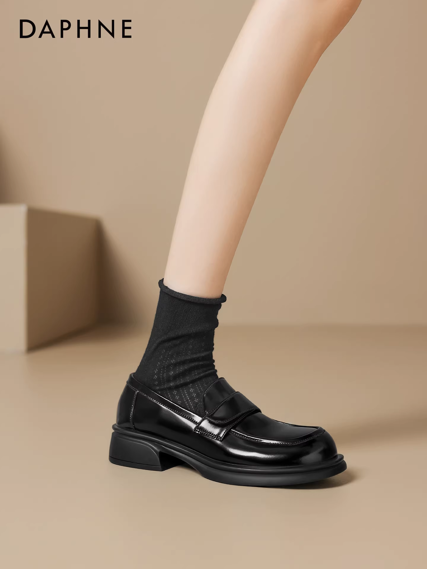 Giày Loafer Daphne nữ 2025 kiểu Anh mới, giày da đen, giày đi làm nữ, giày bệt, giày đơn