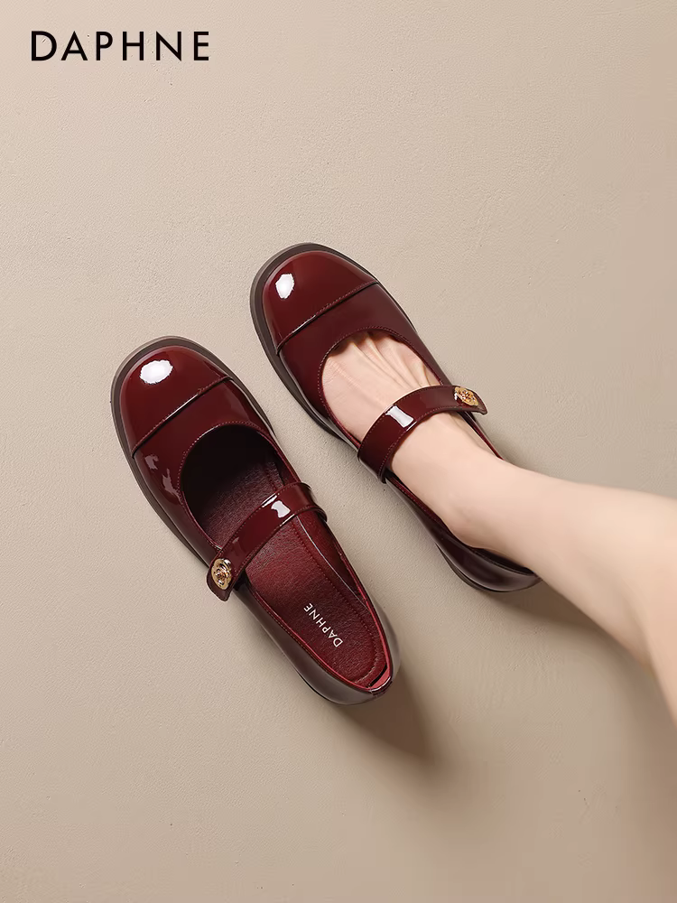 Giày nữ Daphne đỏ kiểu Mary Jane 2025, giày bệt nữ mùa xuân thu, giày da bóng nhỏ, giày cưới