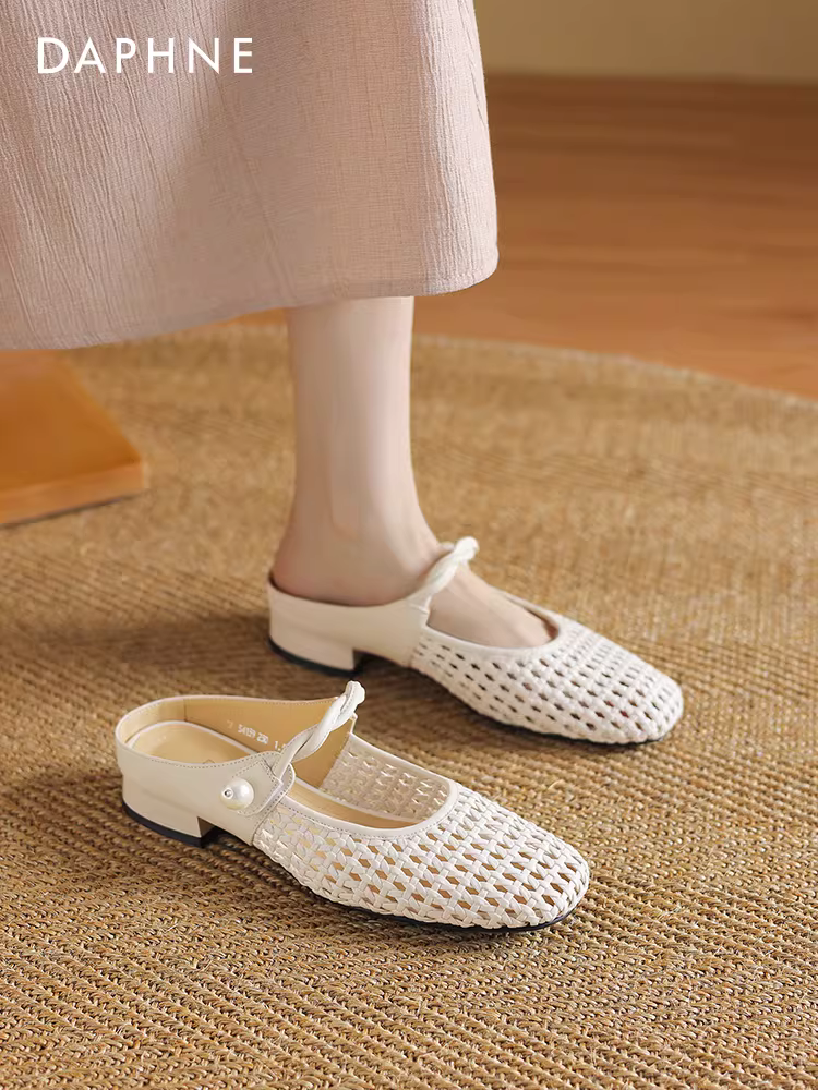 Giày mules mũi kín Daphne dành cho nữ, mẫu mới hè 2025, kiểu dệt rỗng, giày đơn, kiểu Mary Jane