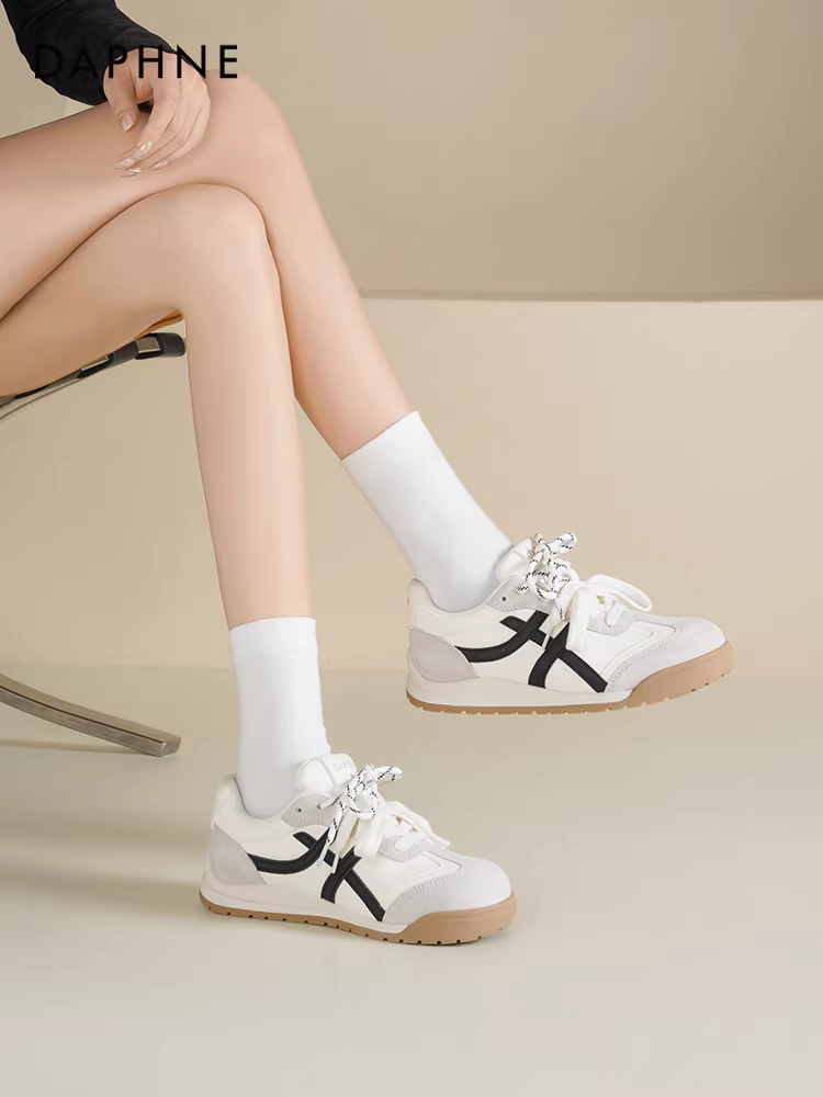 Giày tập luyện đế dày Daphne dành cho nữ 2025 giày nữ mới mùa thu đế mềm đa năng giày trắng thể thao giày thường ngày