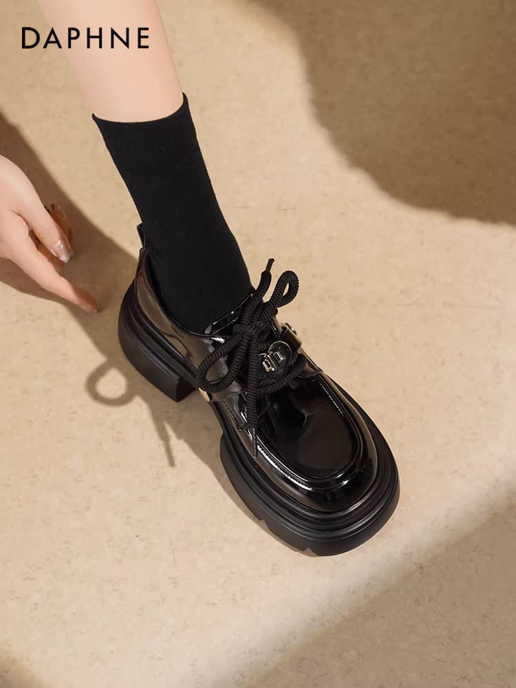 Giày lười đế dày Daphne dành cho nữ 2025, kiểu dáng mới mùa thu, phong cách retro Anh quốc, giày da nhỏ đa năng, màu đen, giày đơn dành cho nữ