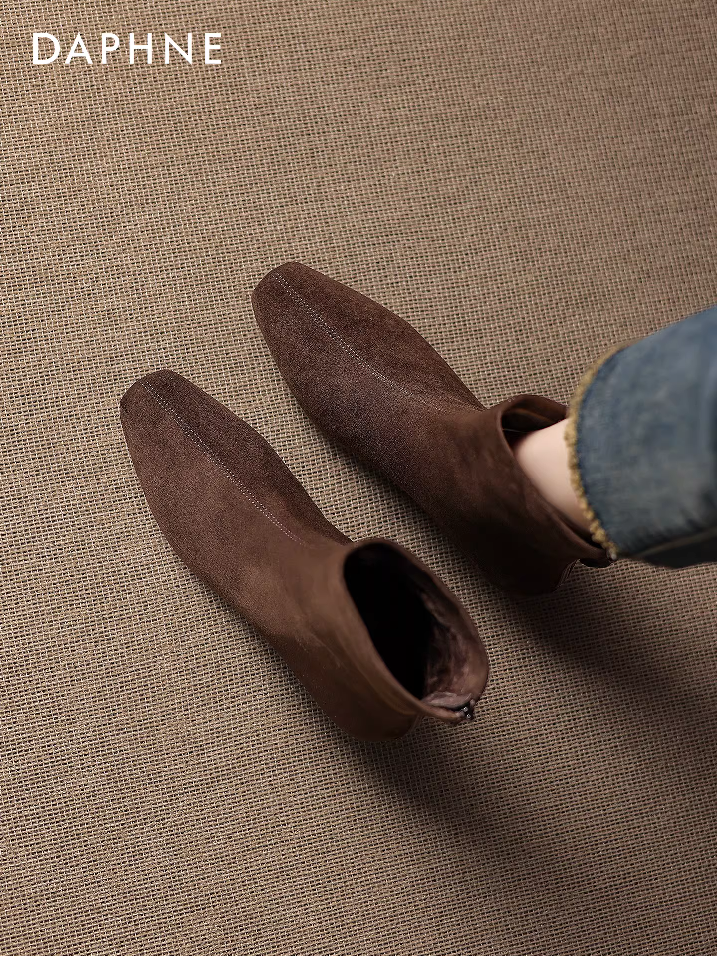 Giày bốt ngắn da lộn Daphne dành cho nữ 2025, kiểu mới mùa đông, lót lông cừu, phong cách retro Pháp, kiểu dáng ôm sát, kiểu Martin.