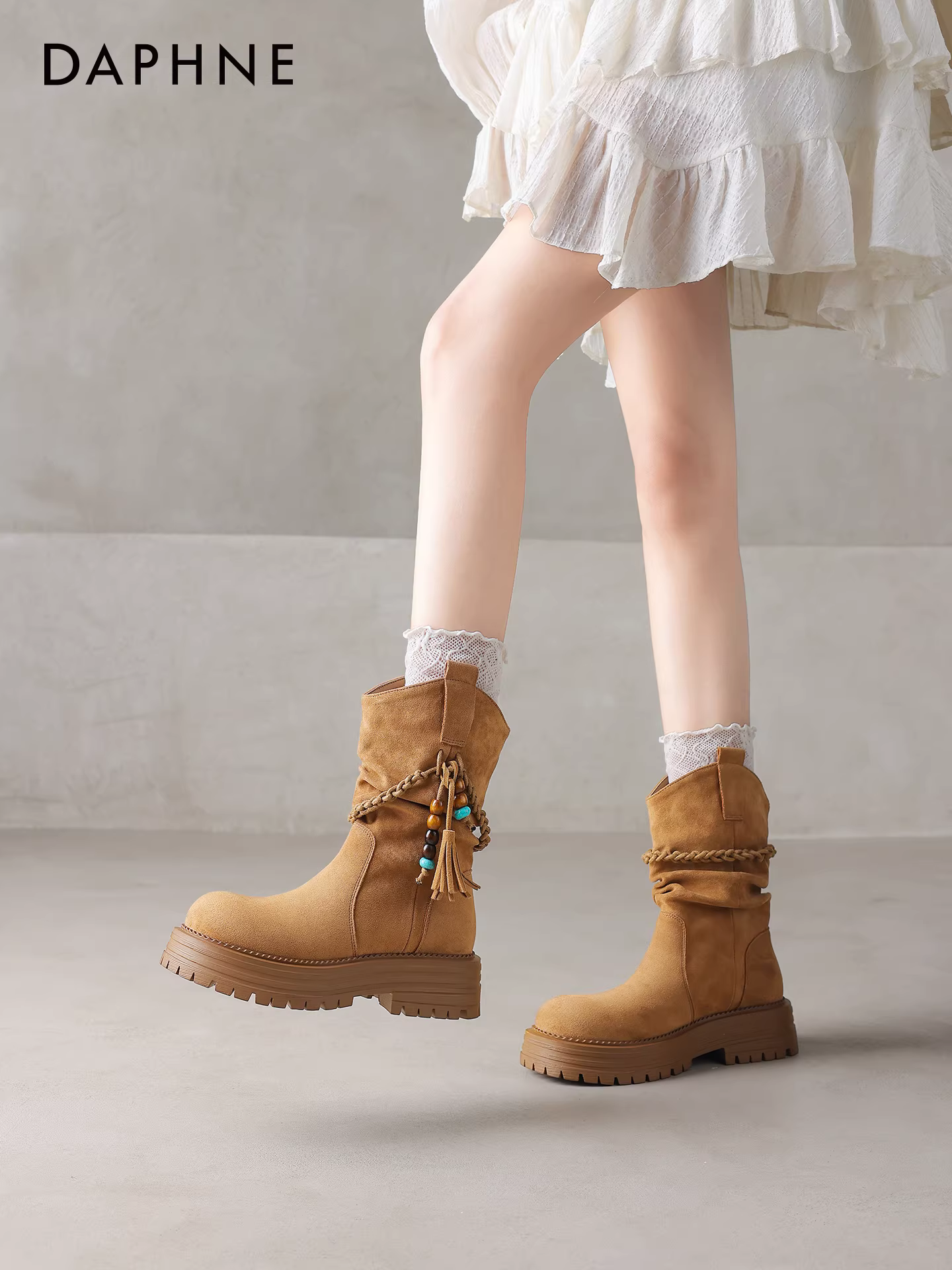 Giày bốt cổ ngắn đế dày Daphne dành cho nữ, mẫu mới thu đông 2025, kiểu Martin tua rua Melard, lót lông cừu và kiểu dáng xếp lớp.