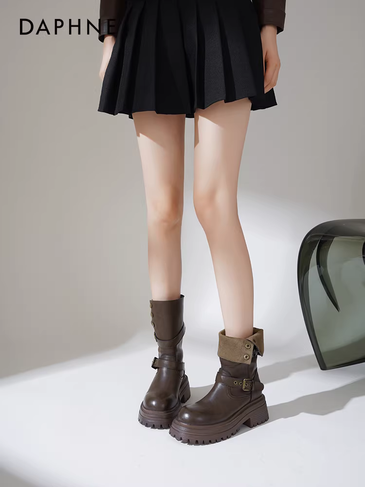 Giày bốt ngắn màu nâu Daphne dành cho nữ 2025, mẫu mới mùa thu, kiểu Melard, đế dày, tăng chiều cao, có khóa thắt lưng, kiểu Martin.