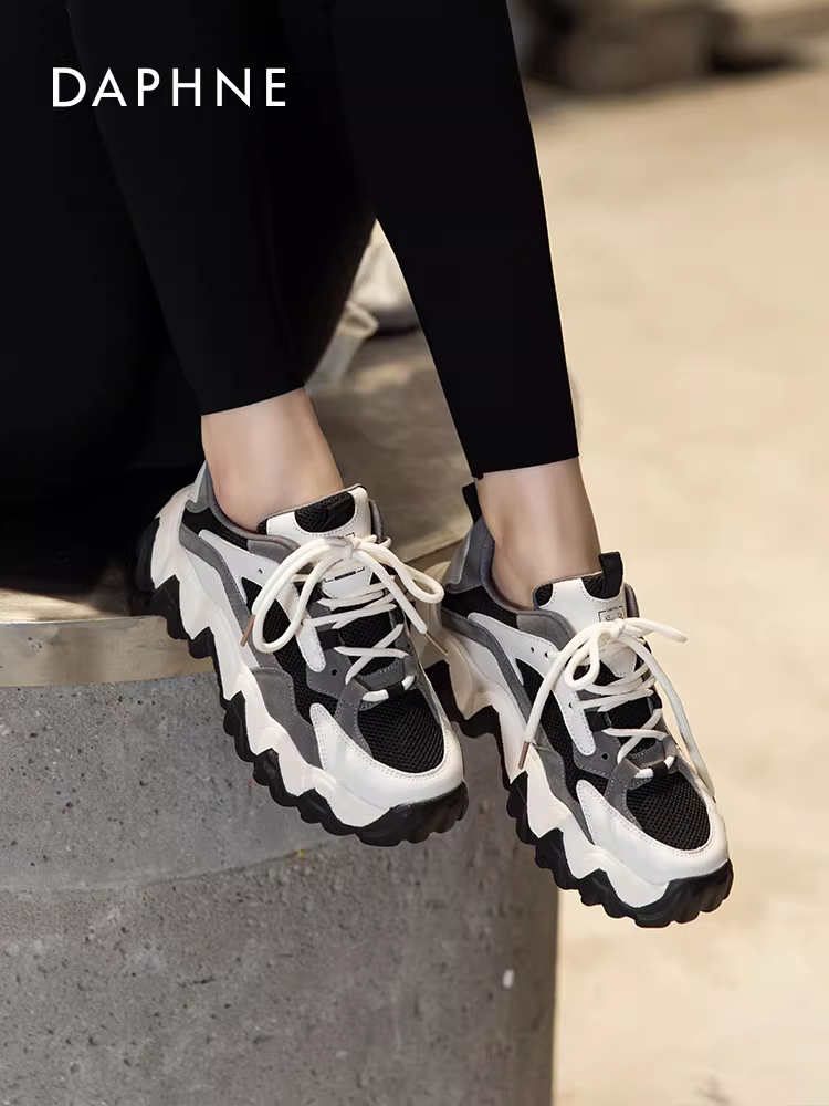 Giày bố đế dày tăng chiều cao Daphne dành cho nữ, giày nữ mới mùa thu 2025, giày panda giúp chân trông nhỏ hơn, giày thể thao nữ.