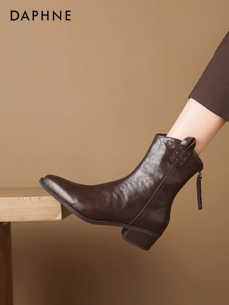 Giày bốt ngắn Daphne Chelsea nữ 2025 kiểu mới thu đông cổ điển, kiểu dáng Martin cổ chữ V, giày bốt cưỡi ngựa kiểu Tây Melard