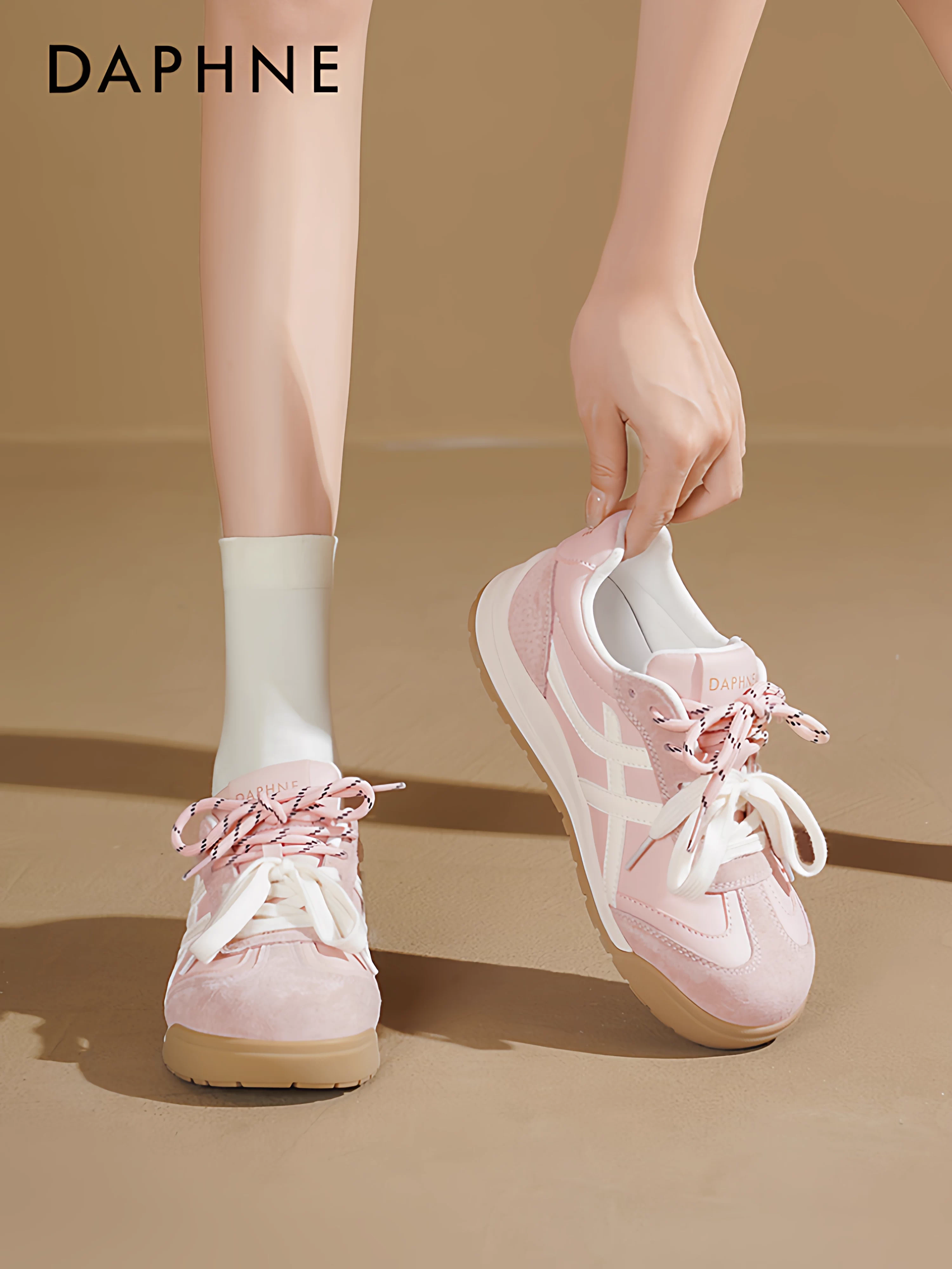 Giày tập Daphne 2025 giày mới được ưa chuộng dành cho nữ mùa thu đông giày nữ đế dày giày thể thao thông thường giày trắng dành cho nữ